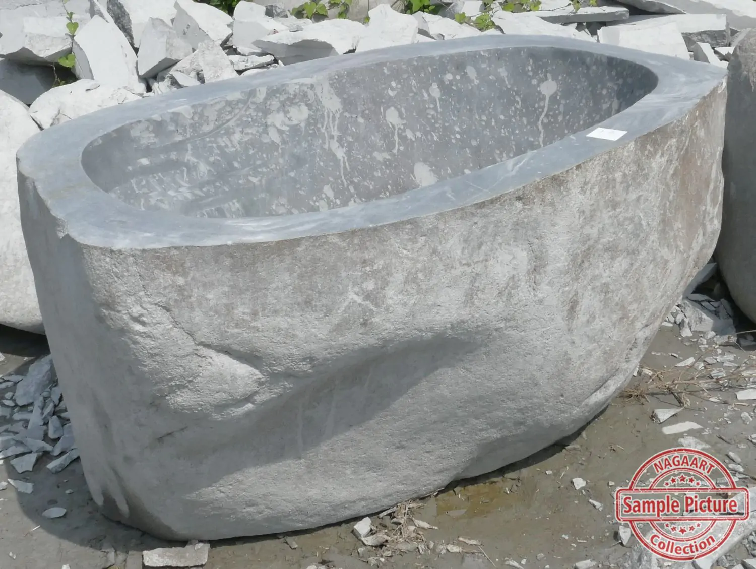  Product image 4 of the product “Riverstone basin, natural surface, polished inside. Dia approx 101-110. Height 61-70 ”